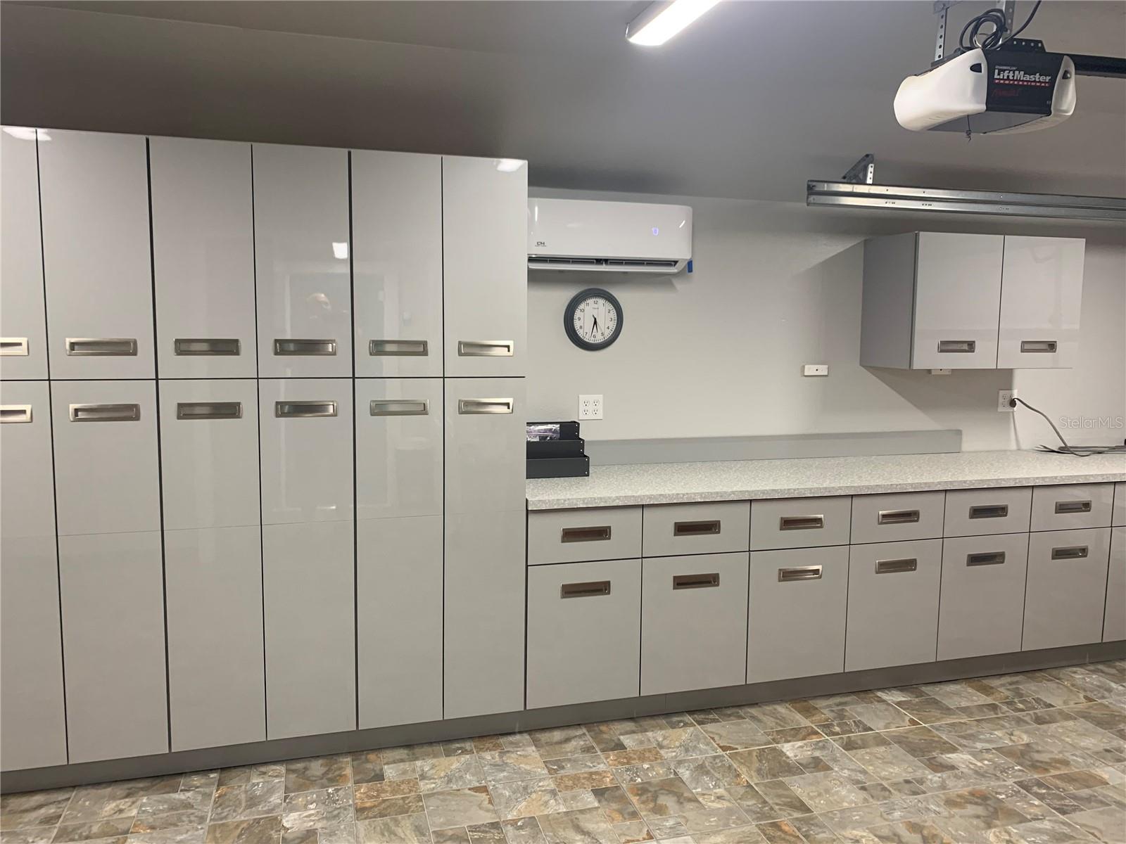 BAY VIEW HEIGHTS BLK 3, LOT 2 LESS E 112 1/2FT - Residential