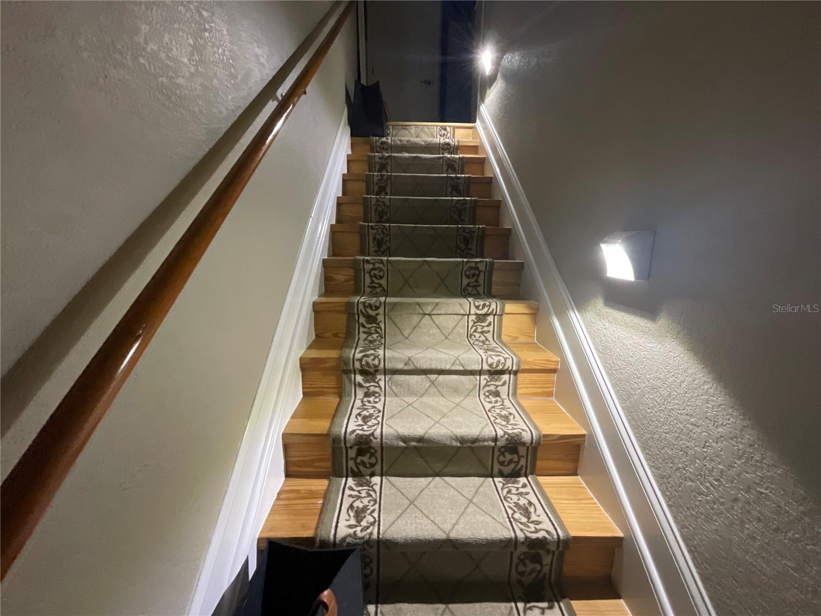 BAY VIEW HEIGHTS BLK 3, LOT 2 LESS E 112 1/2FT - Residential