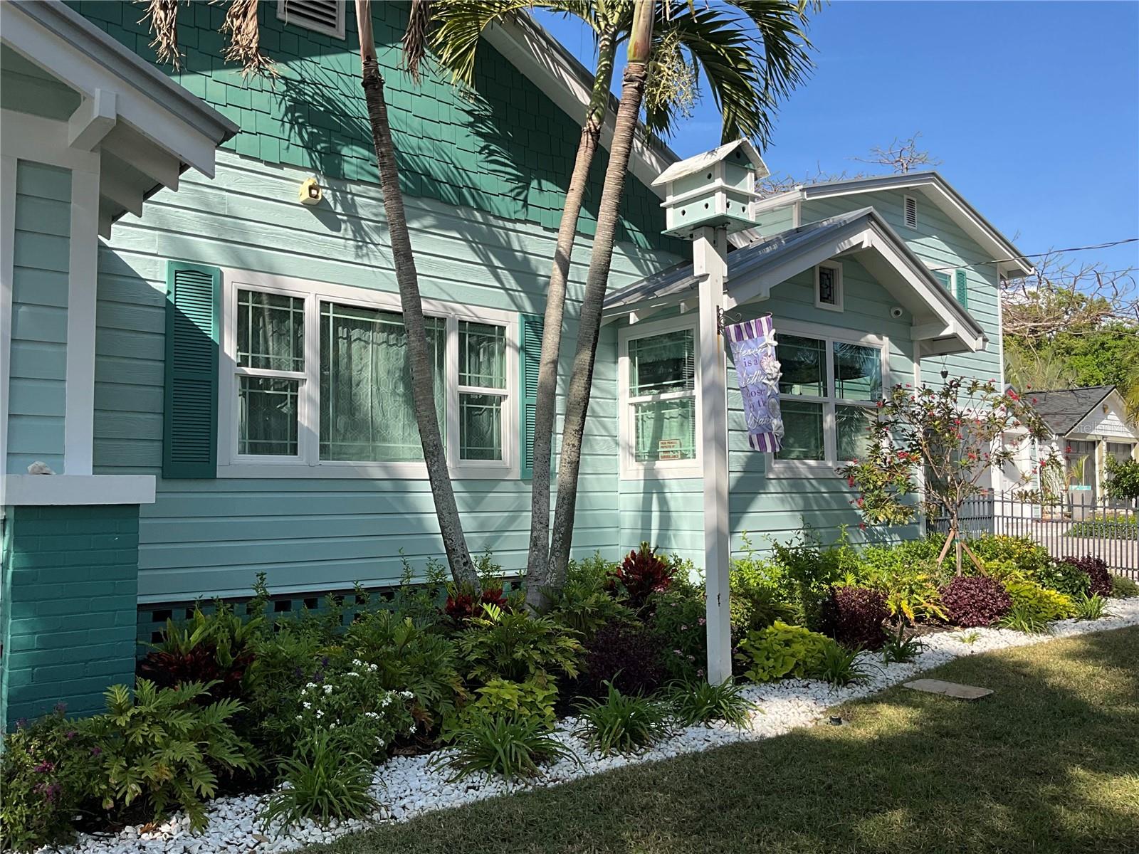 BAY VIEW HEIGHTS BLK 3, LOT 2 LESS E 112 1/2FT - Residential