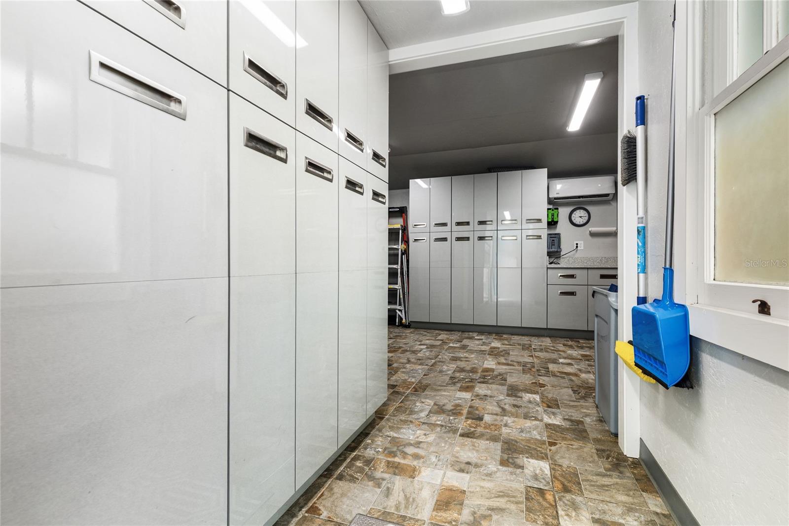 BAY VIEW HEIGHTS BLK 3, LOT 2 LESS E 112 1/2FT - Residential