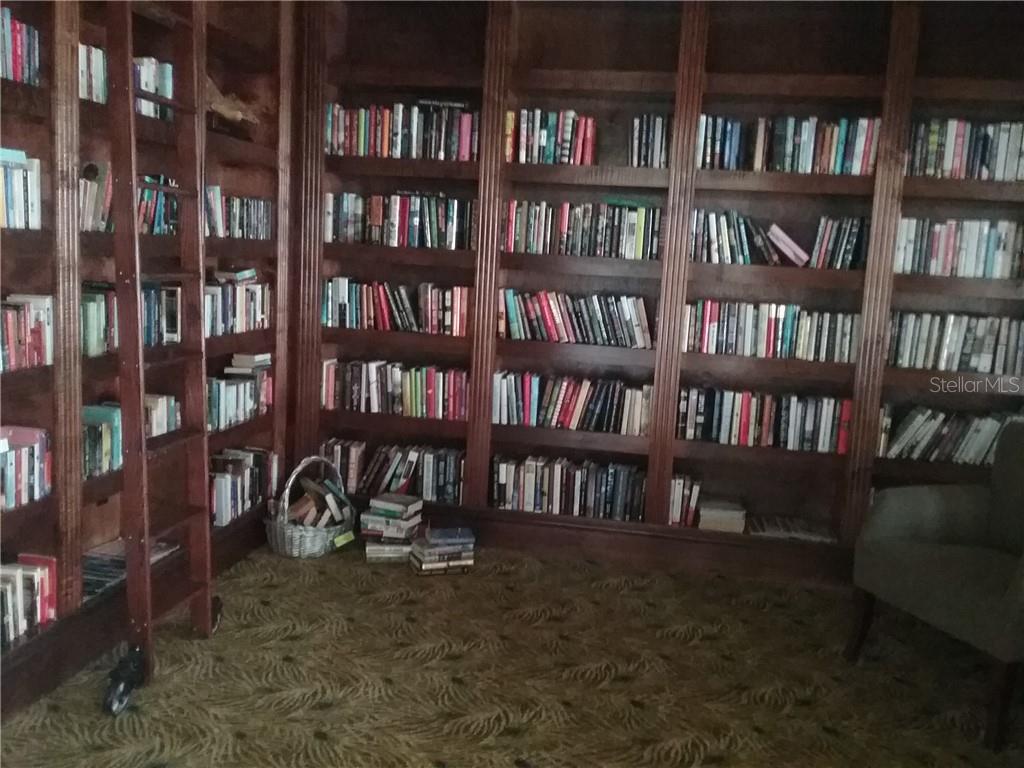 HIDDEN BAY - Residential Lease