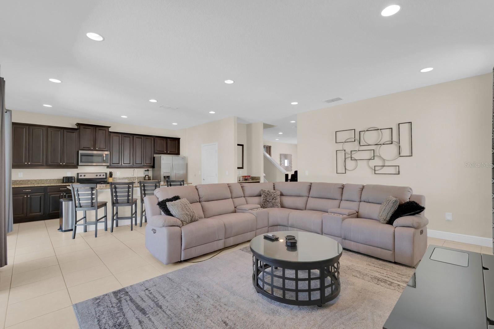 ENCORE AT REUNION WEST - Residential Lease