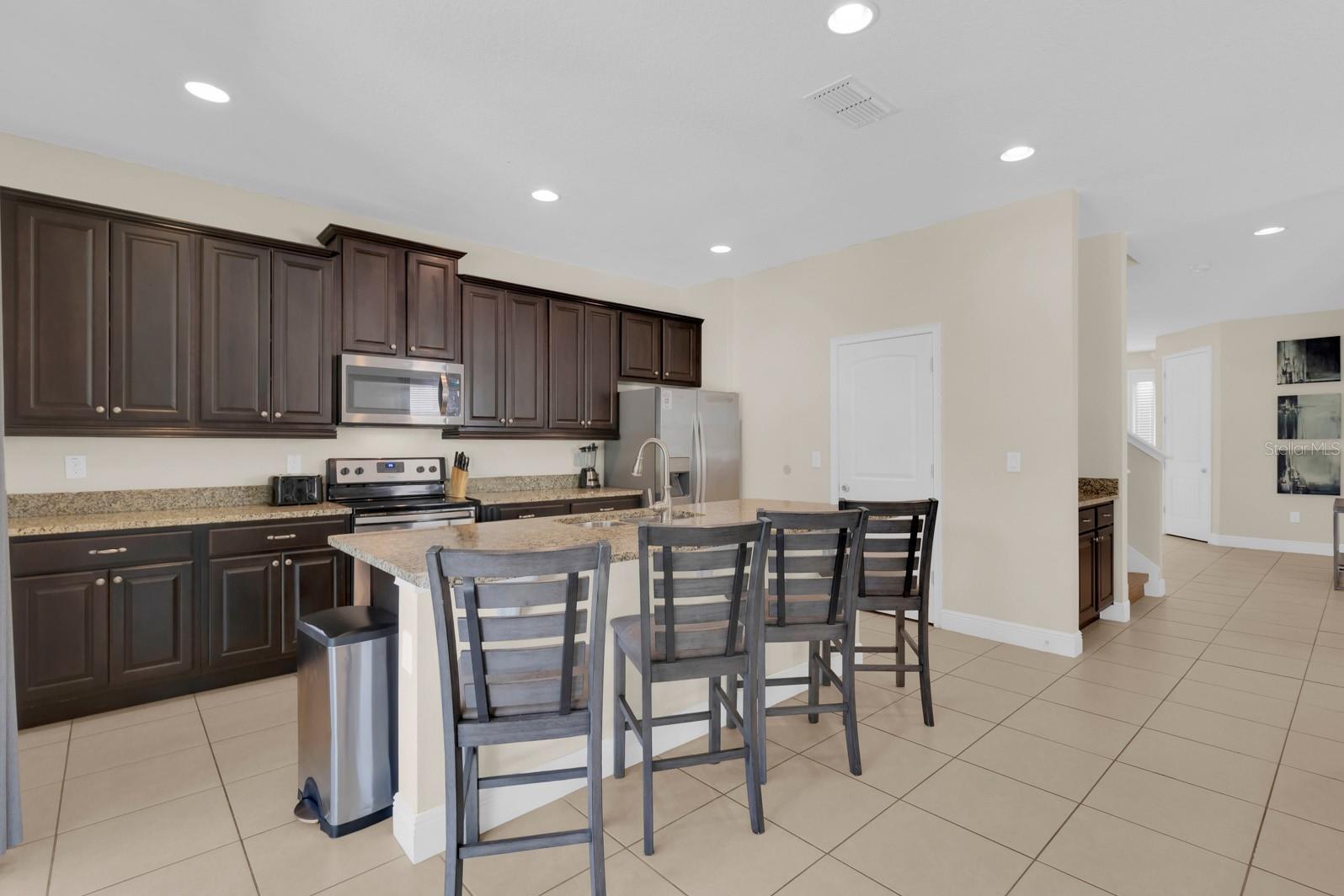 ENCORE AT REUNION WEST - Residential Lease