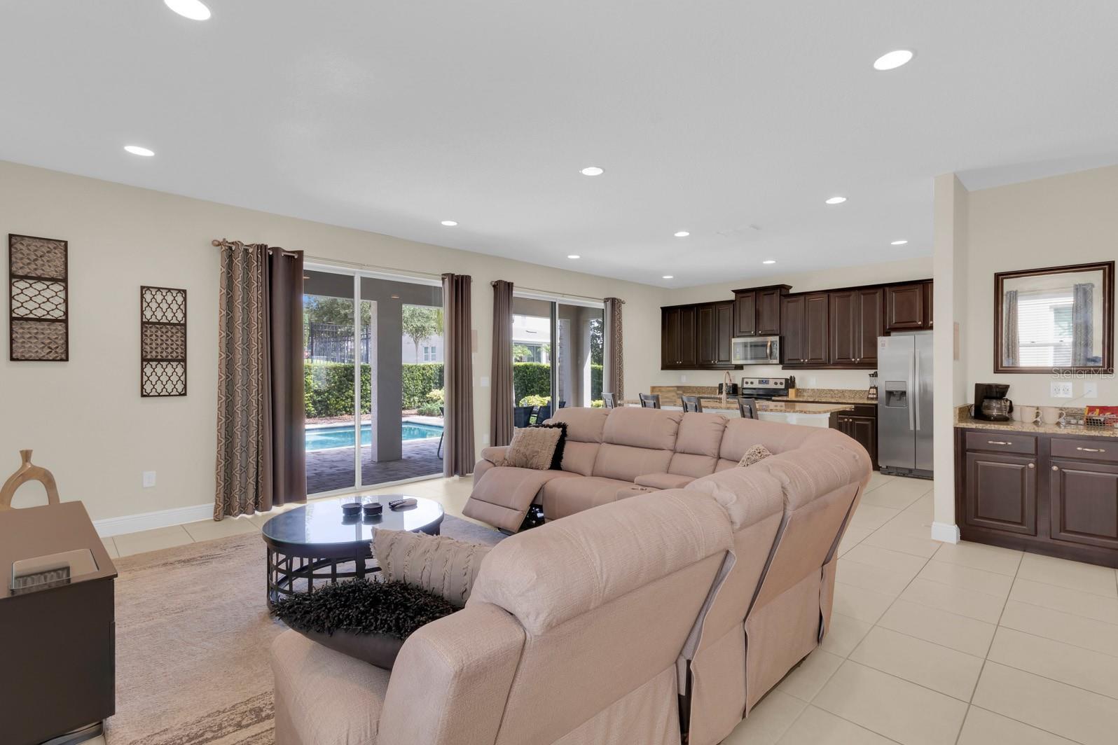 ENCORE AT REUNION WEST - Residential Lease