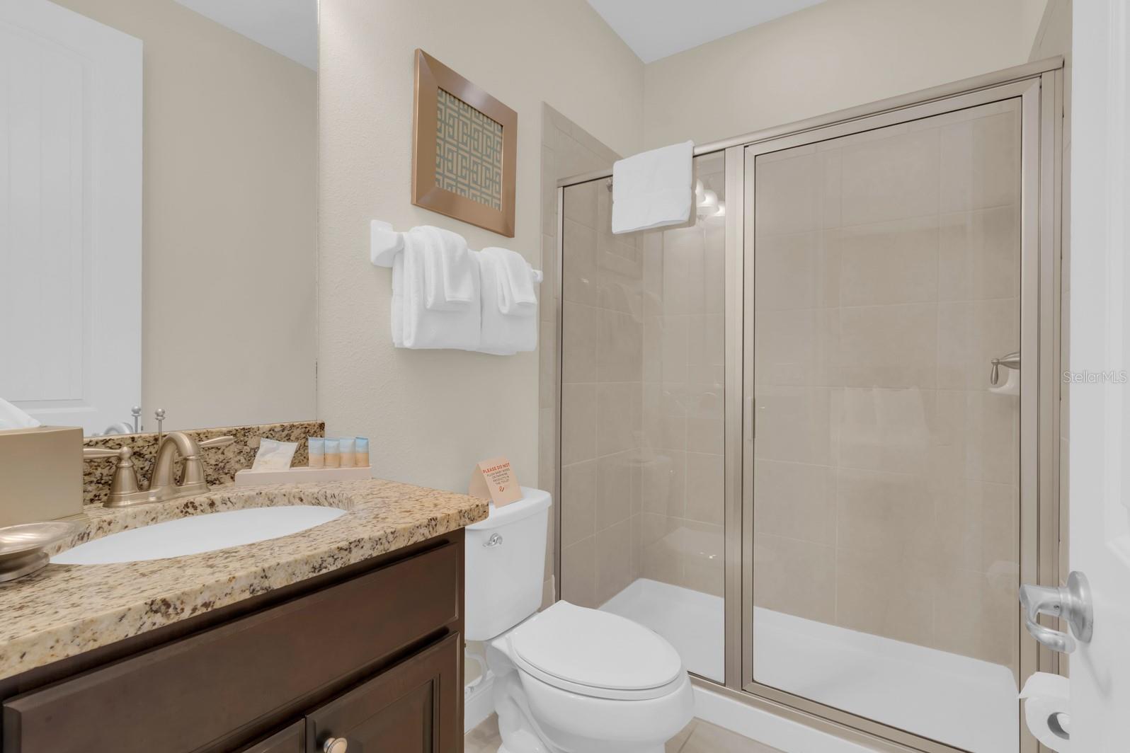 ENCORE AT REUNION WEST - Residential Lease