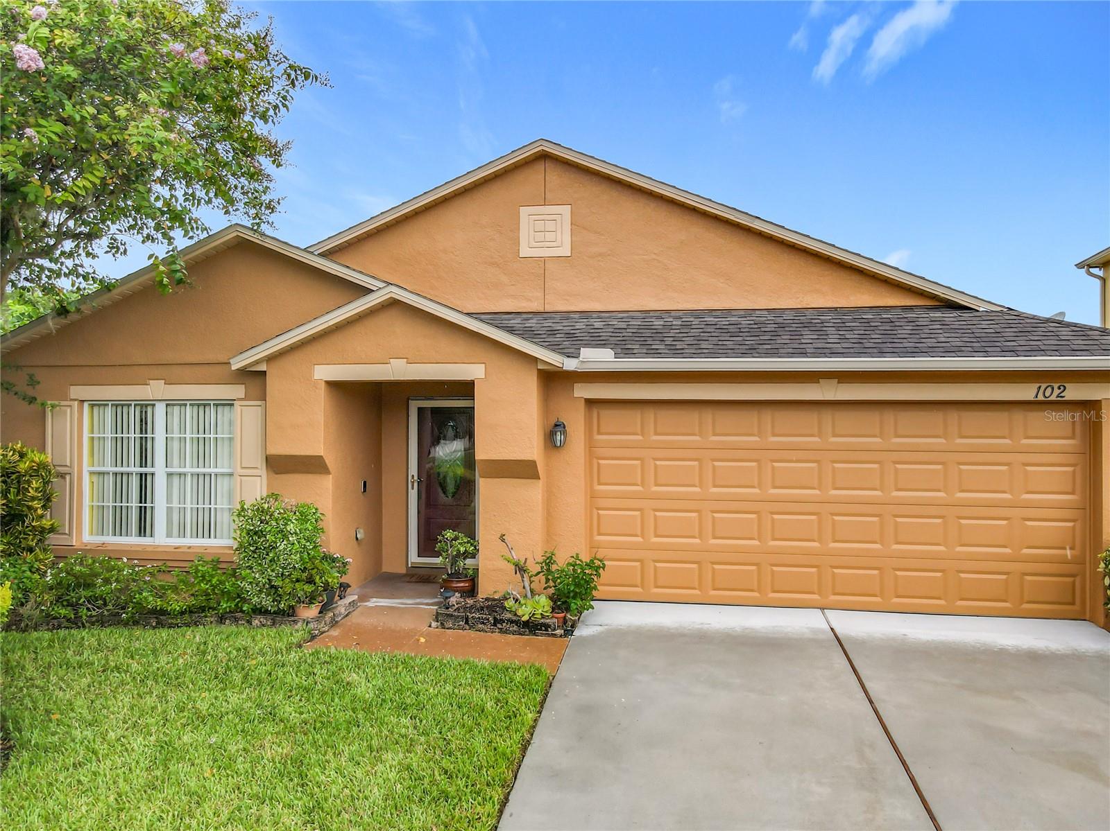 102 SOMERSET OAKS COURT