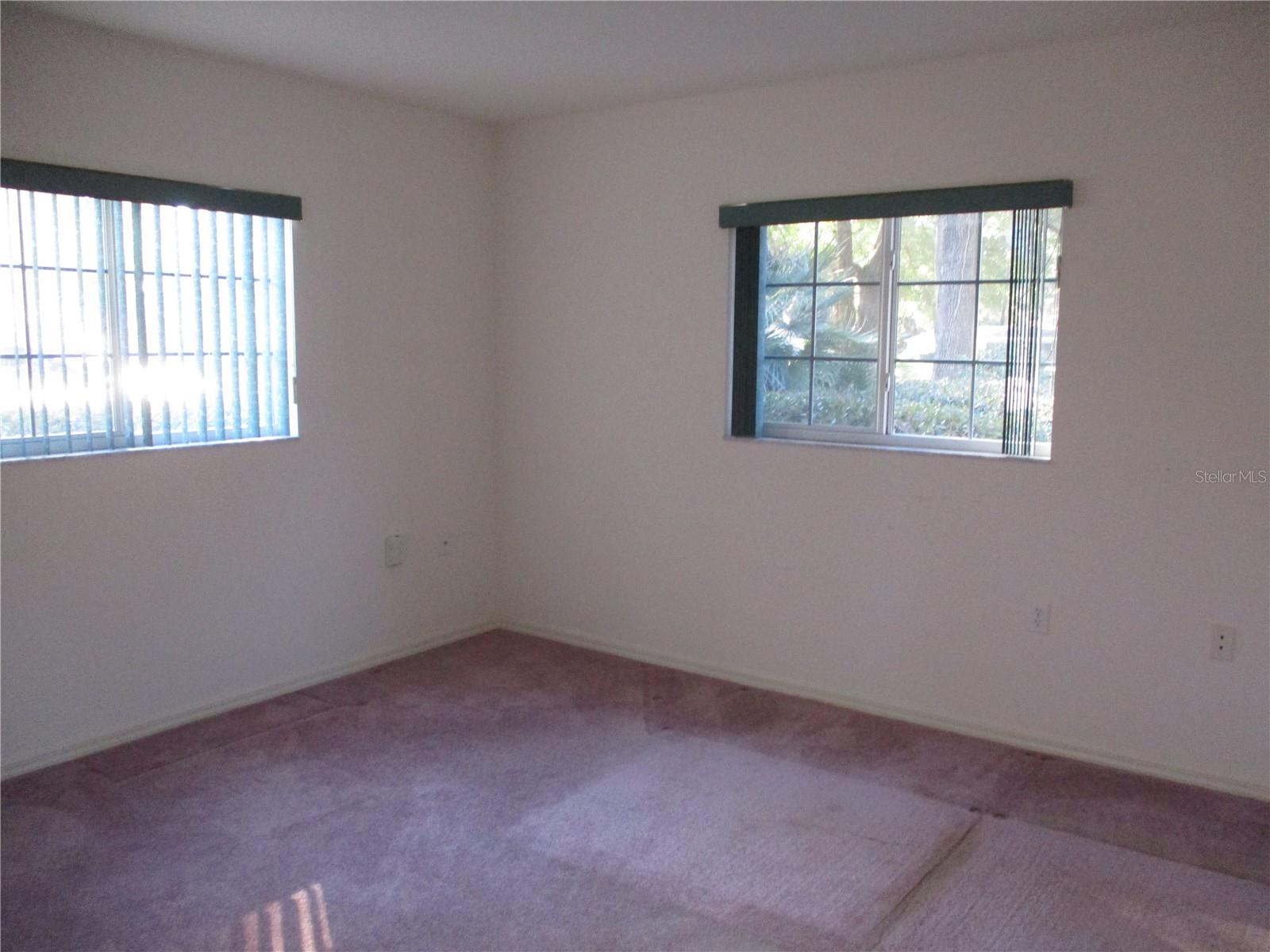 SPRUCE CREEK PRESERVE V - Residential