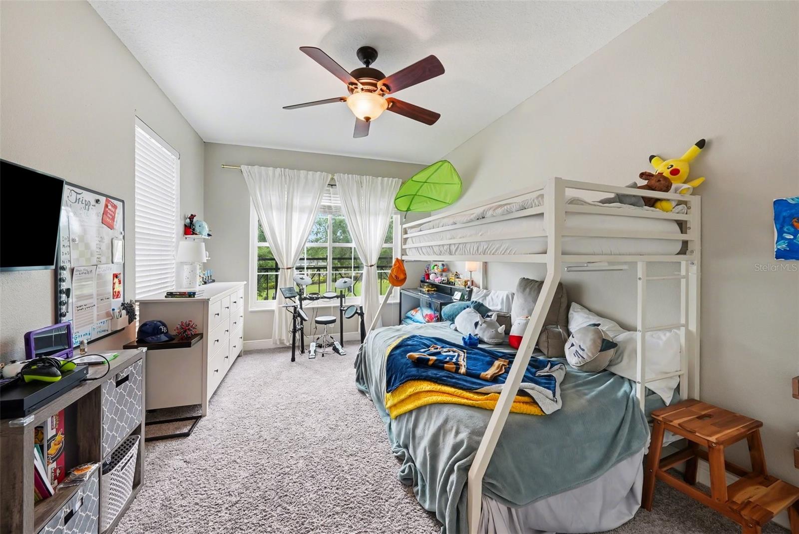 HAMPTON CHASE TOWNHOMES LOT 15 BLOCK 21 - Residential