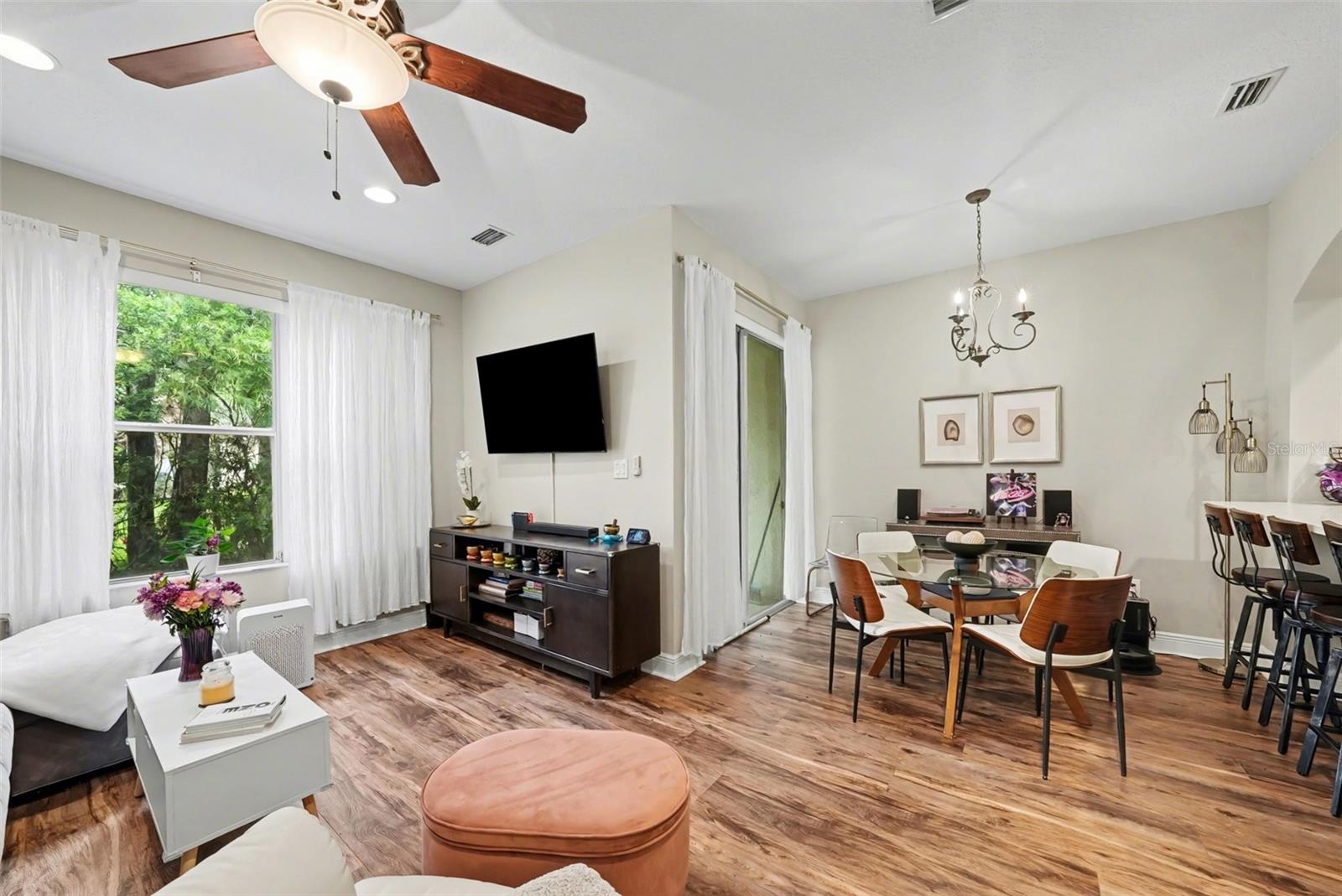 HAMPTON CHASE TOWNHOMES LOT 15 BLOCK 21 - Residential