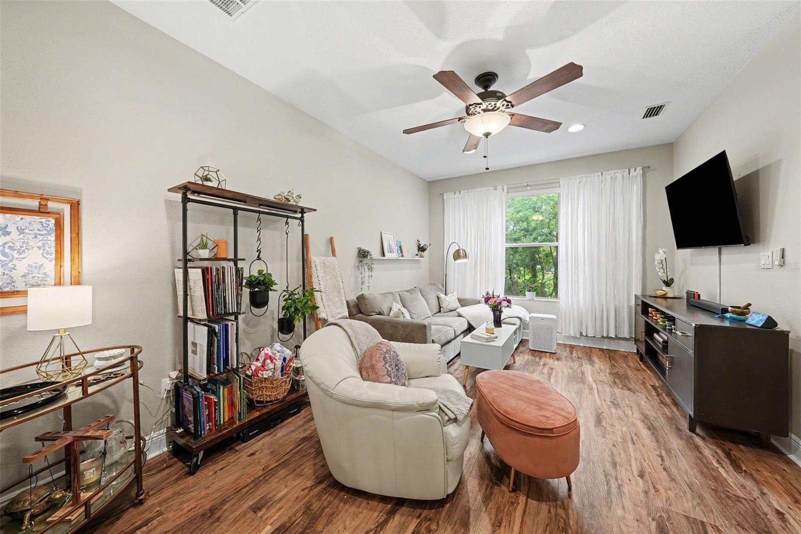 HAMPTON CHASE TOWNHOMES LOT 15 BLOCK 21 - Residential