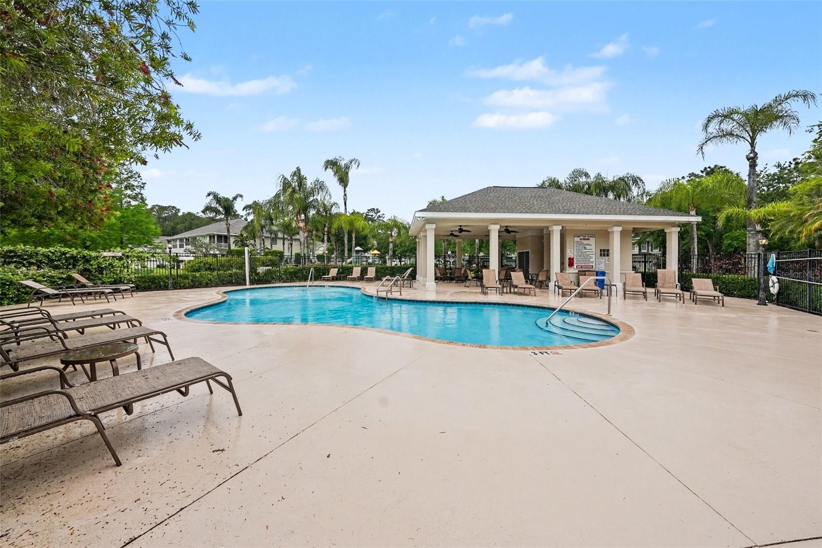 HAMPTON CHASE TOWNHOMES LOT 15 BLOCK 21 - Residential