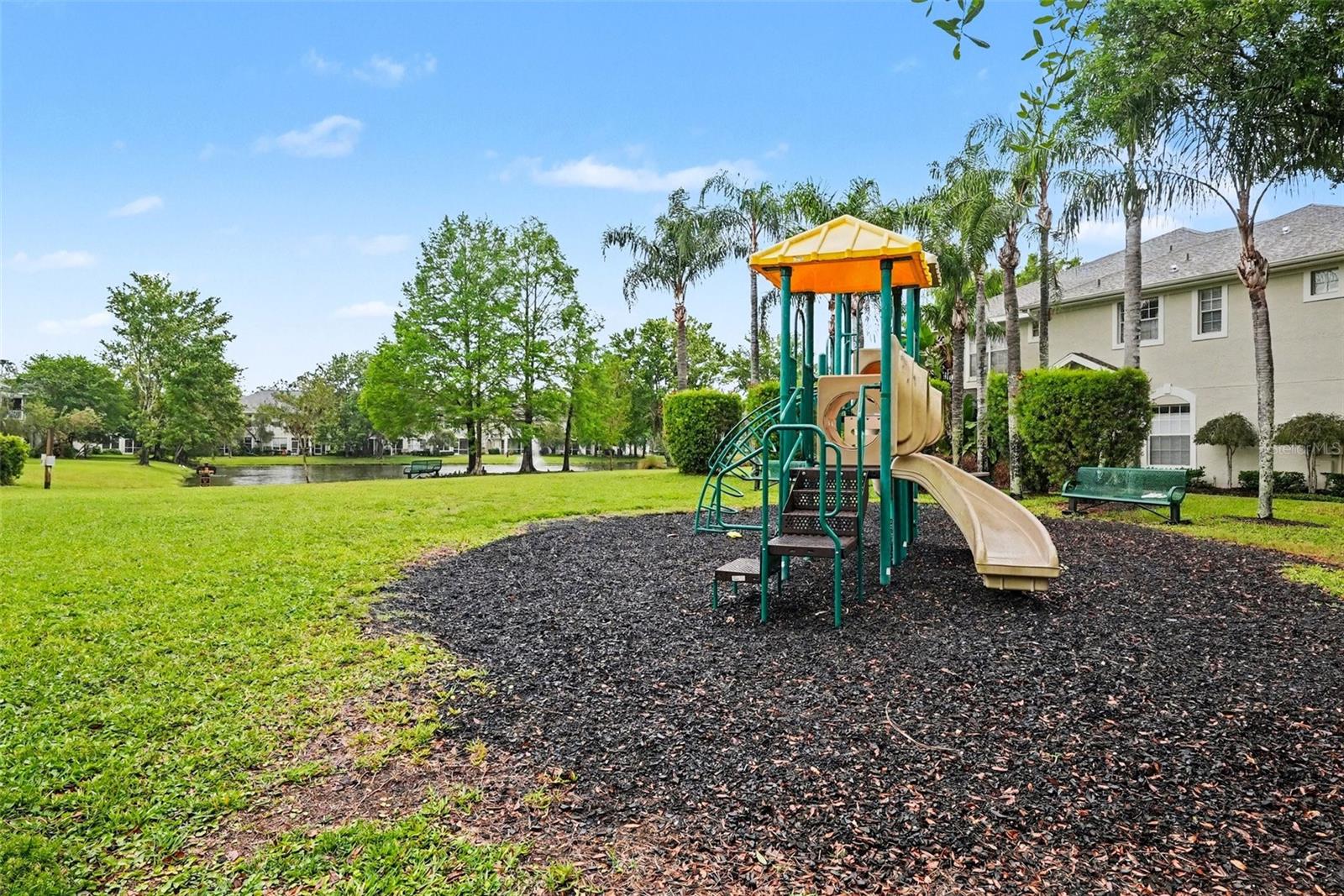 HAMPTON CHASE TOWNHOMES LOT 15 BLOCK 21 - Residential