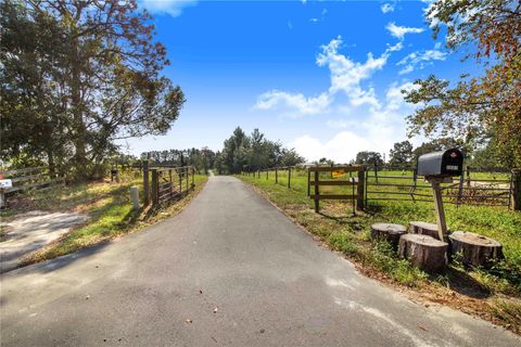 A home in DUNNELLON