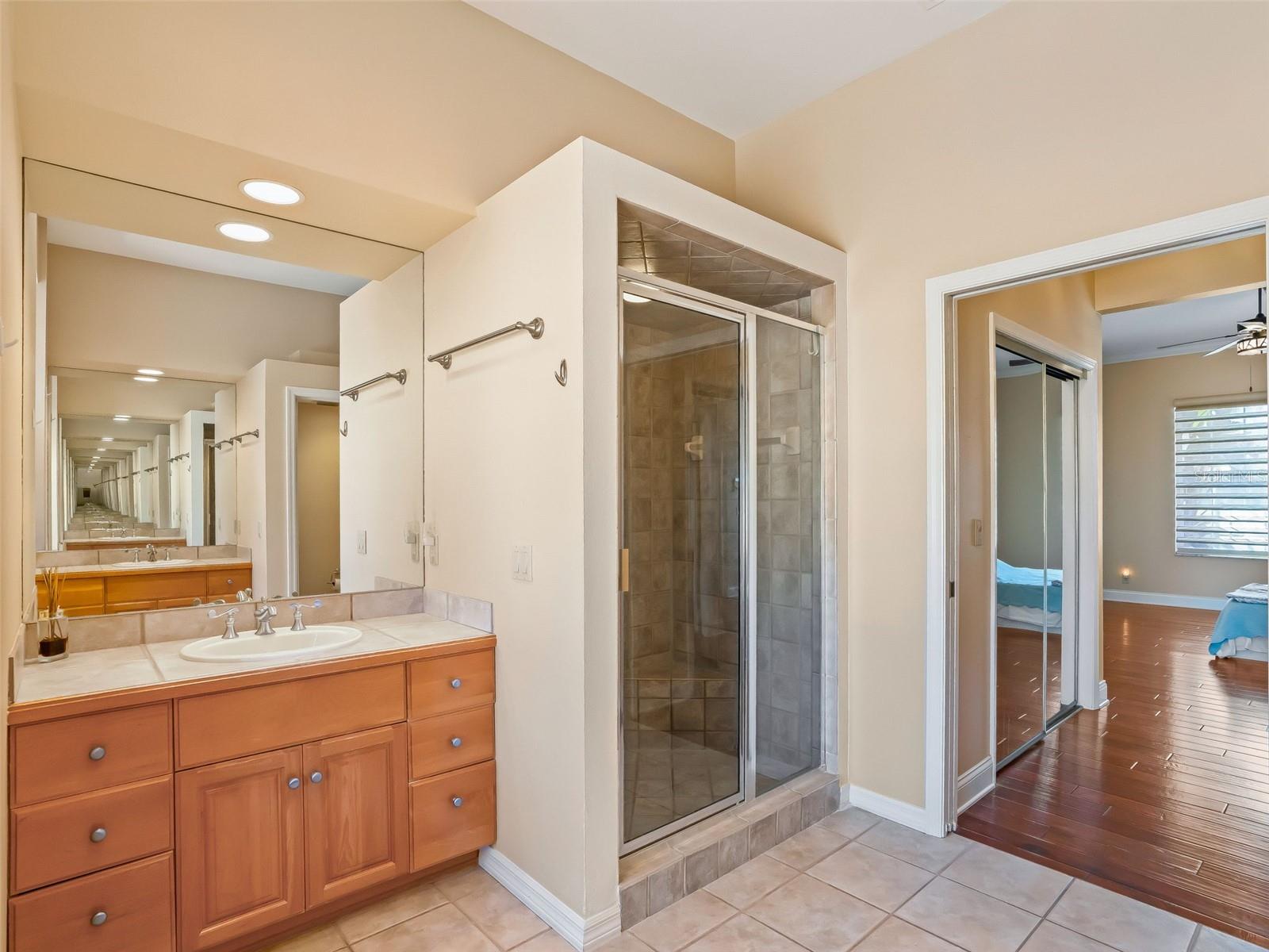 LAKES LADY LAKE - Residential