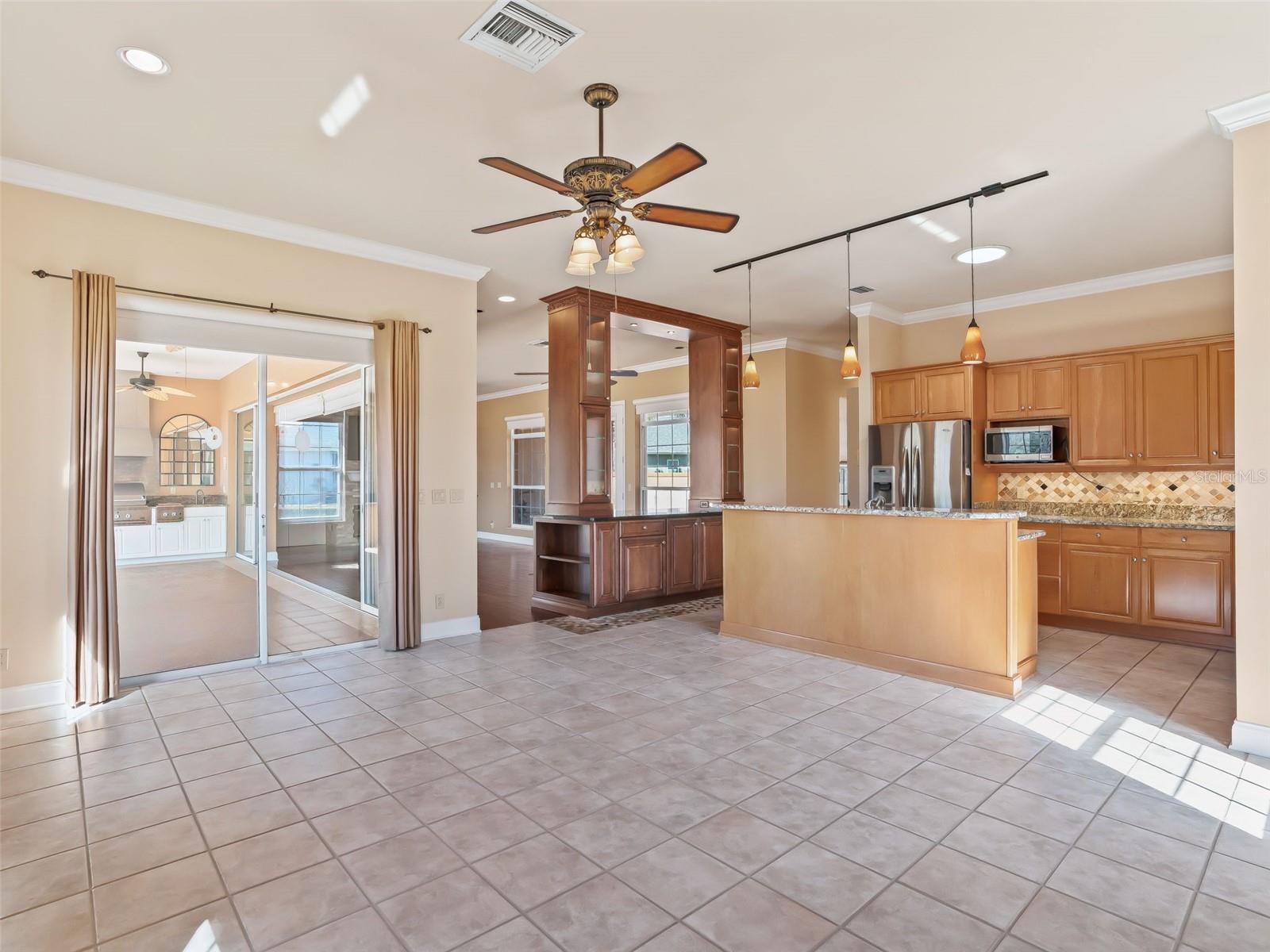 LAKES LADY LAKE - Residential