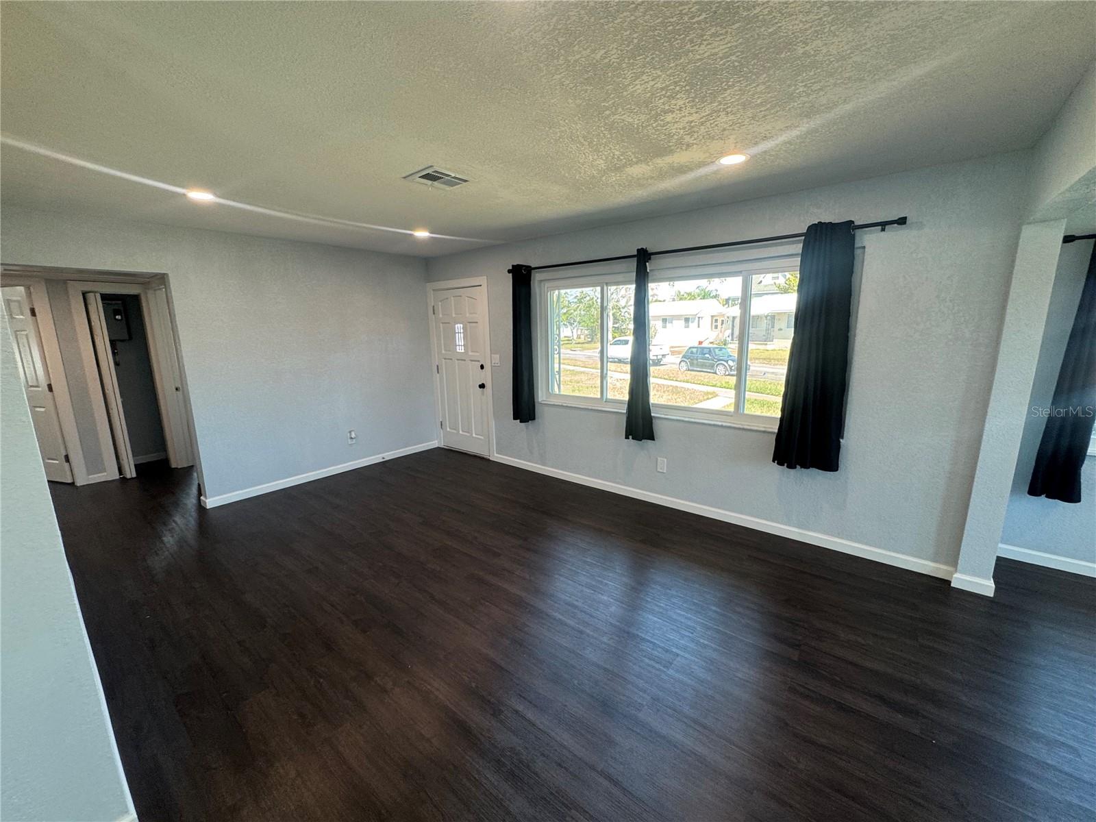 SHORE ACRES OVERLOOK SEC - Residential Lease