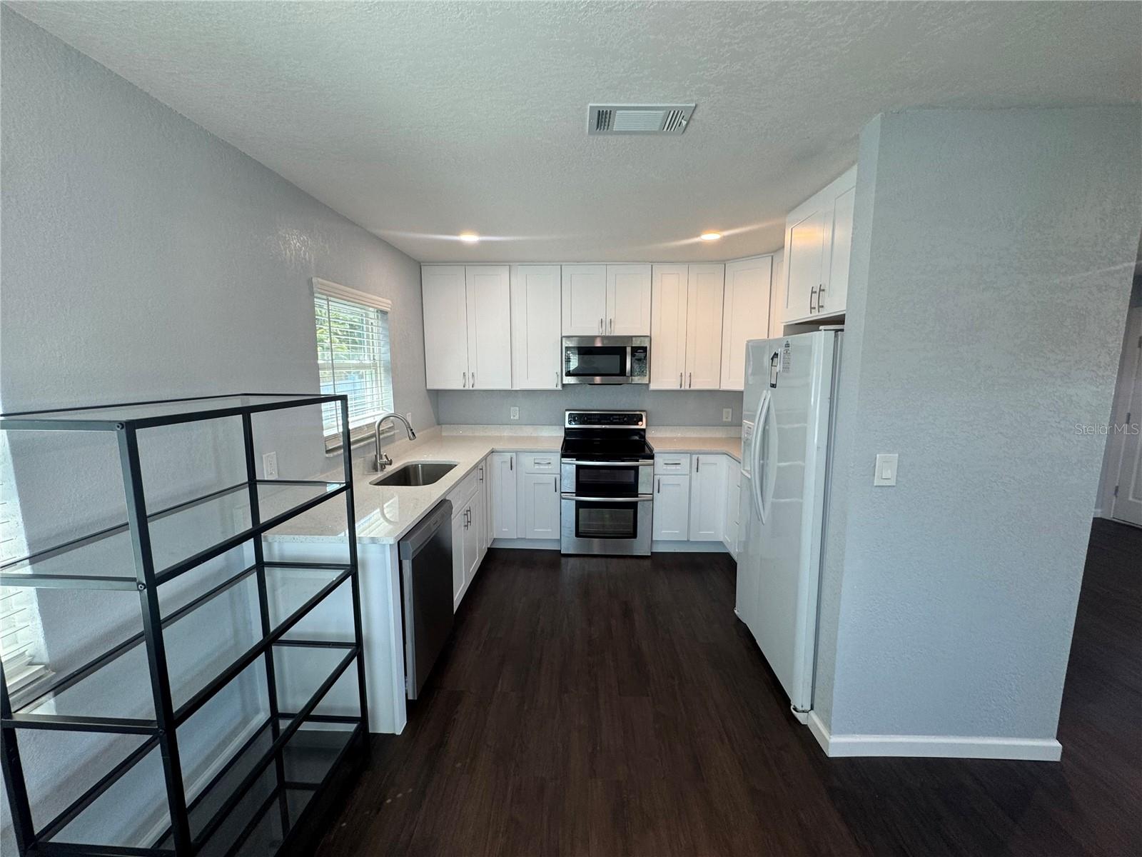 SHORE ACRES OVERLOOK SEC - Residential Lease