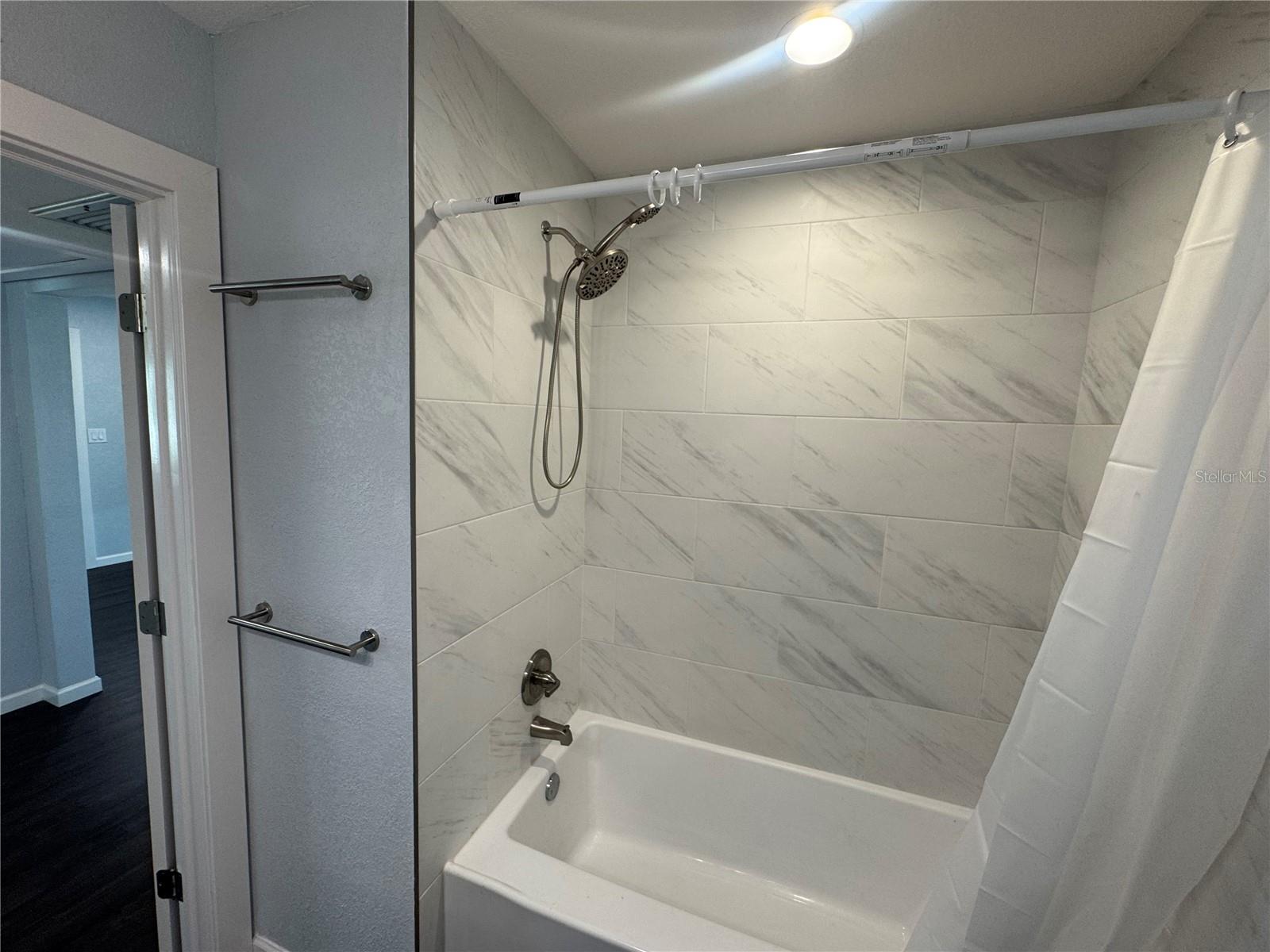 SHORE ACRES OVERLOOK SEC - Residential Lease