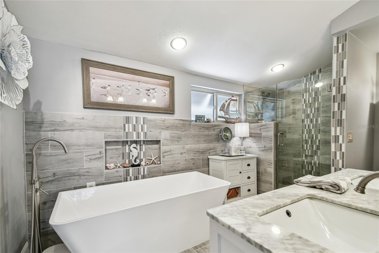 BELLEAIR ESTATES - Residential