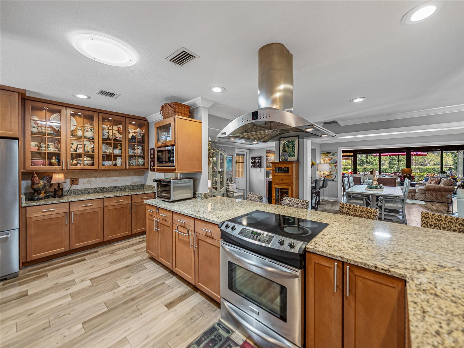 BELLEAIR ESTATES - Residential