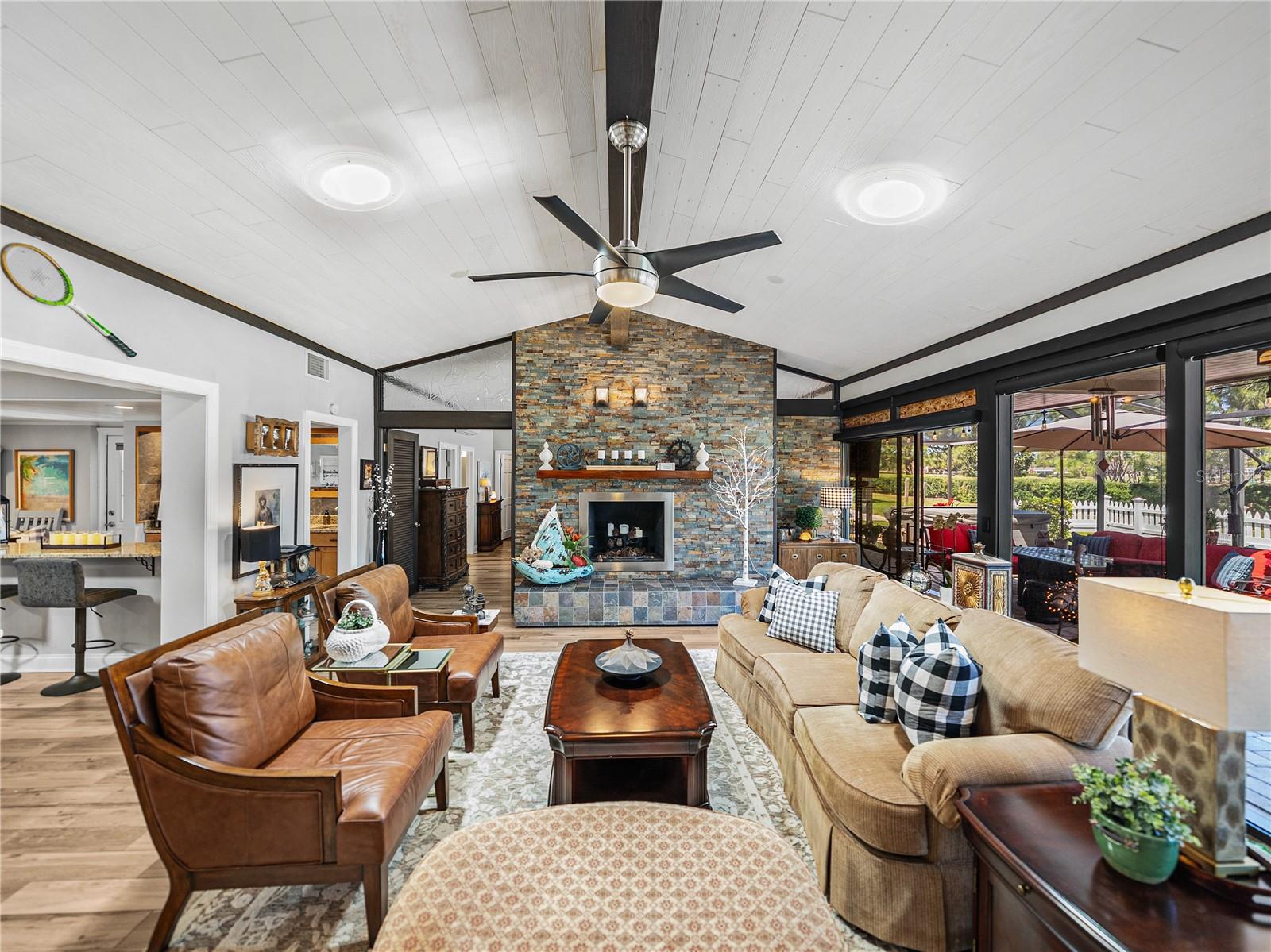 BELLEAIR ESTATES - Residential