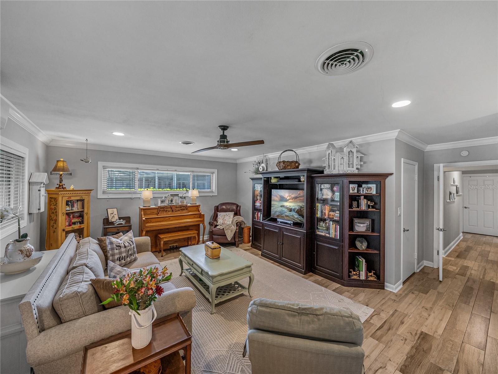 BELLEAIR ESTATES - Residential