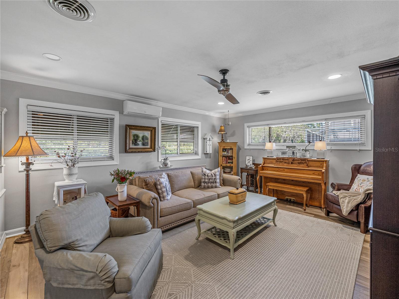 BELLEAIR ESTATES - Residential