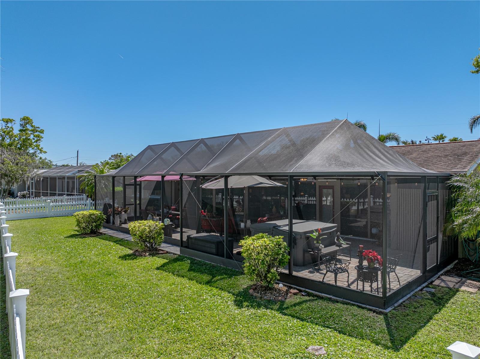 BELLEAIR ESTATES - Residential