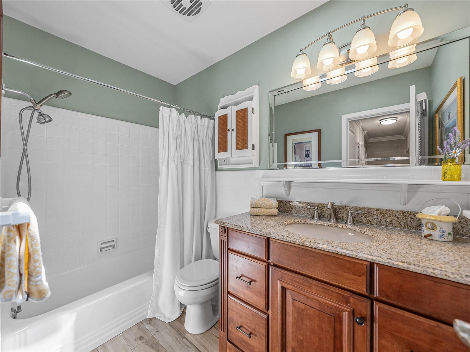 BELLEAIR ESTATES - Residential