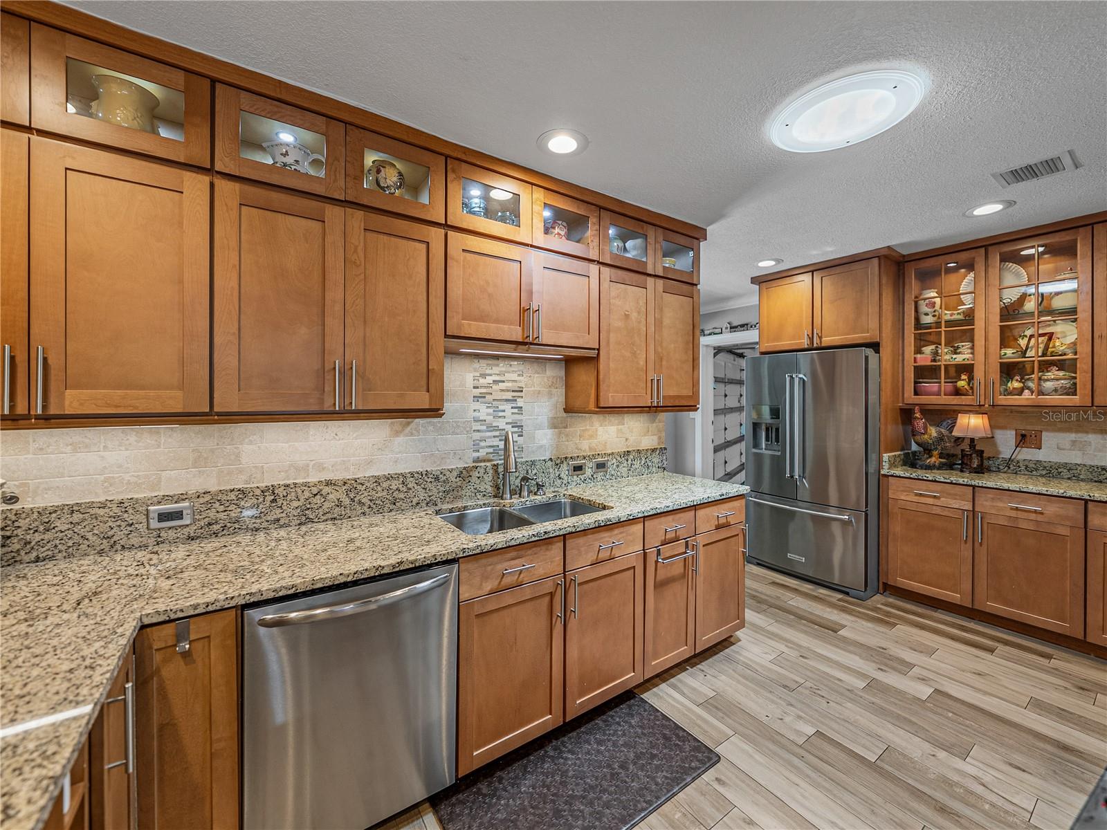 BELLEAIR ESTATES - Residential