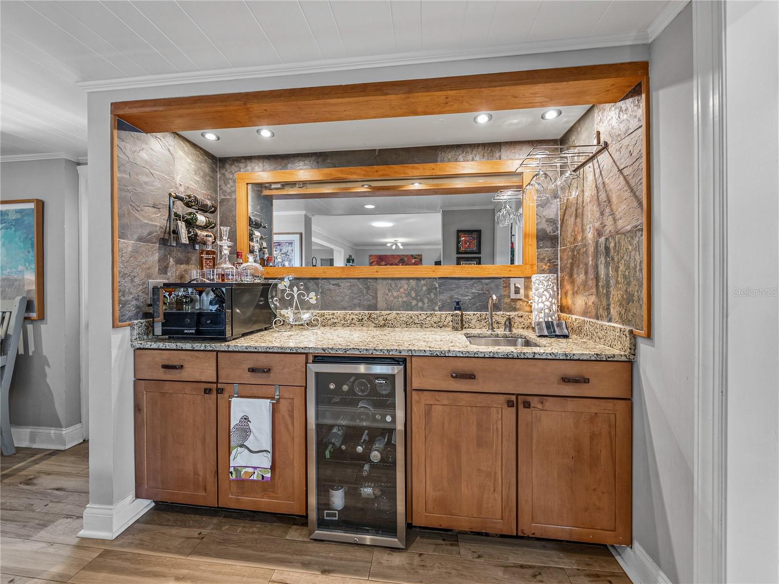 BELLEAIR ESTATES - Residential