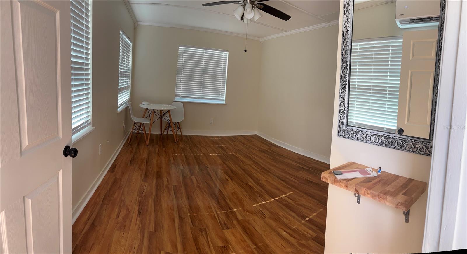 MEADOW LAWN 11TH ADD - Residential Lease