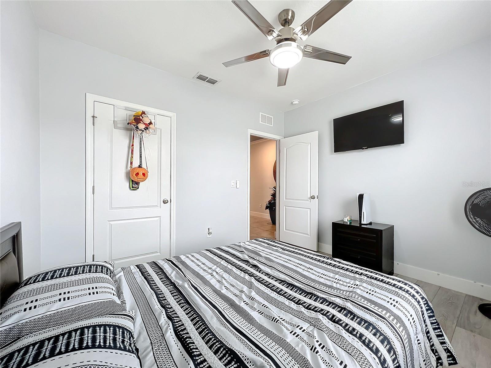 AUBURNDALE MANOR - Residential