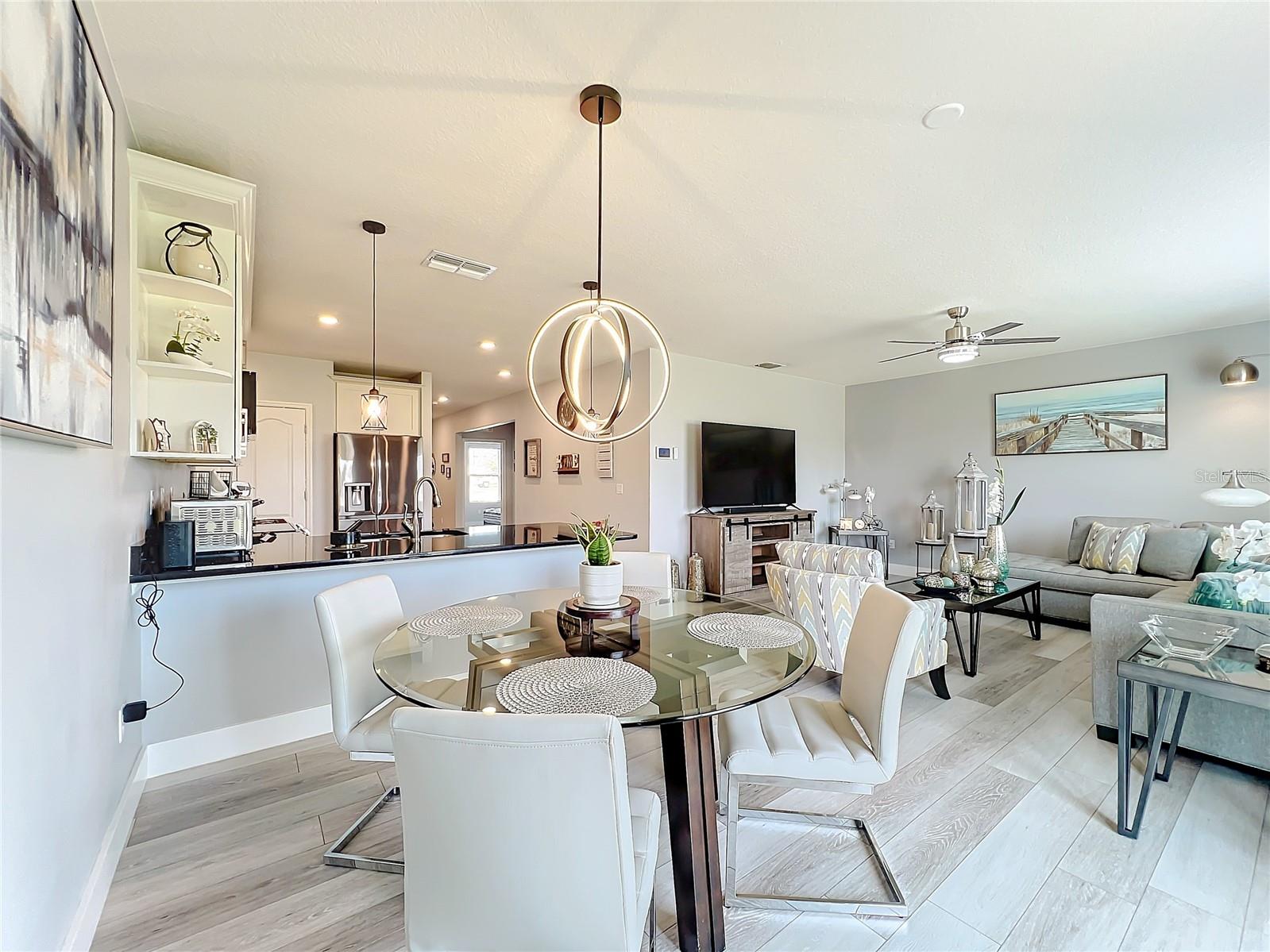 AUBURNDALE MANOR - Residential