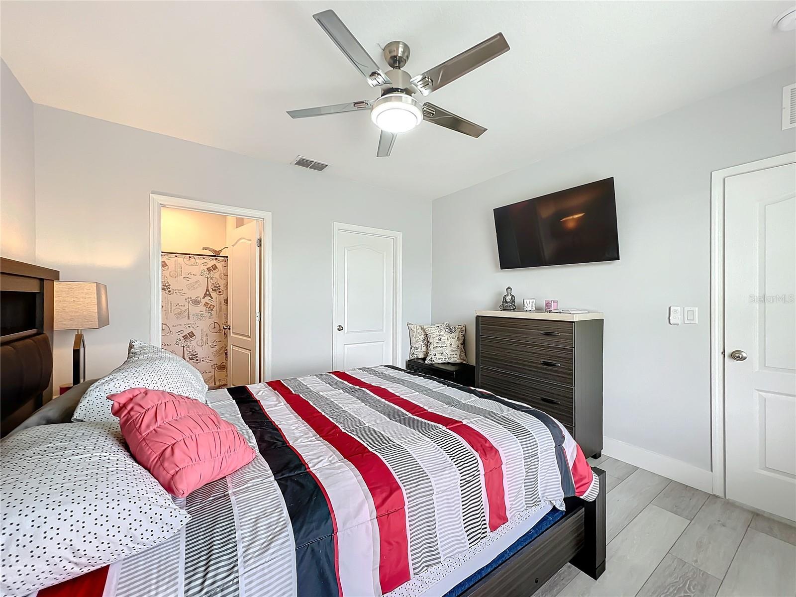 AUBURNDALE MANOR - Residential