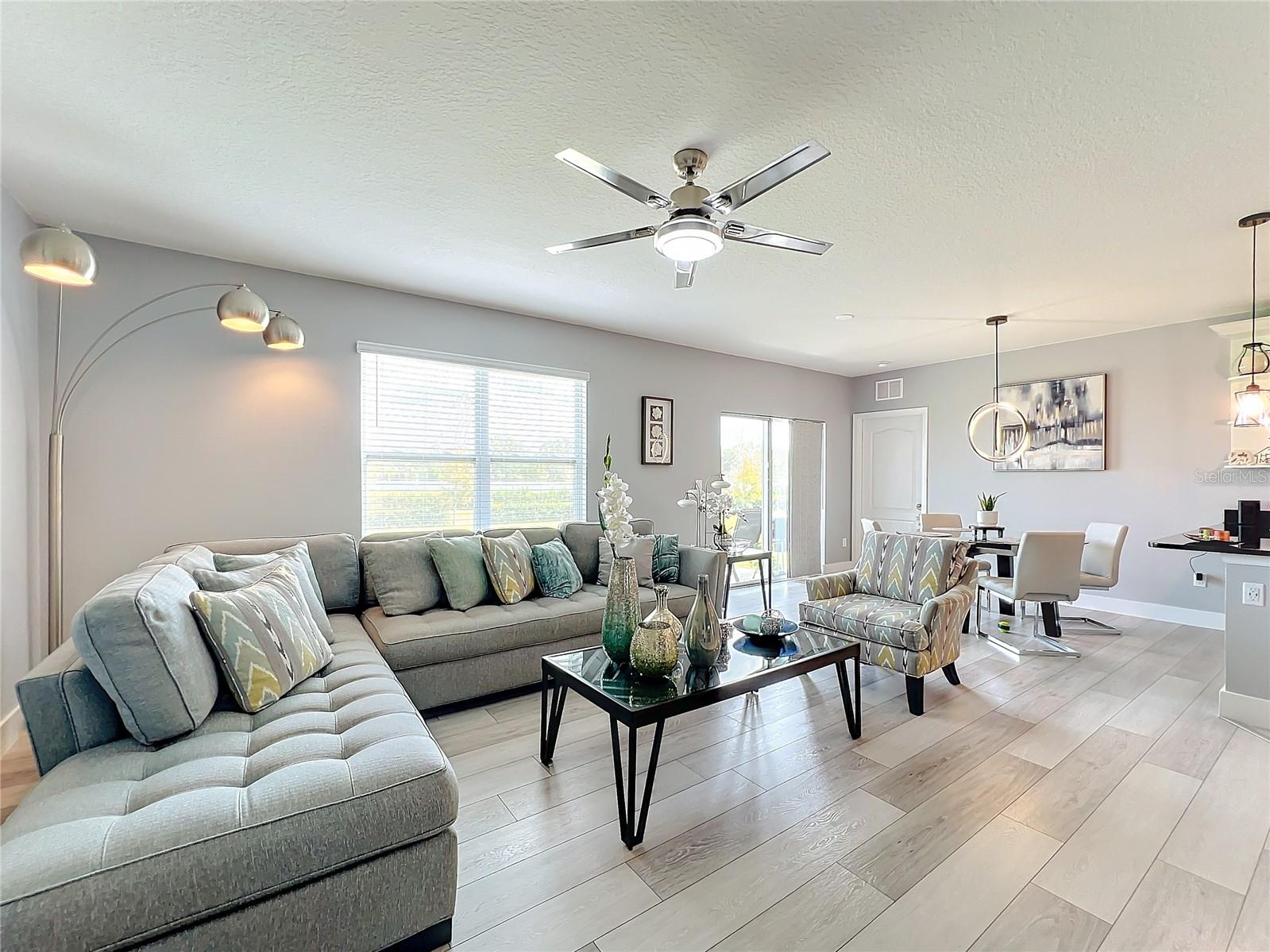 AUBURNDALE MANOR - Residential