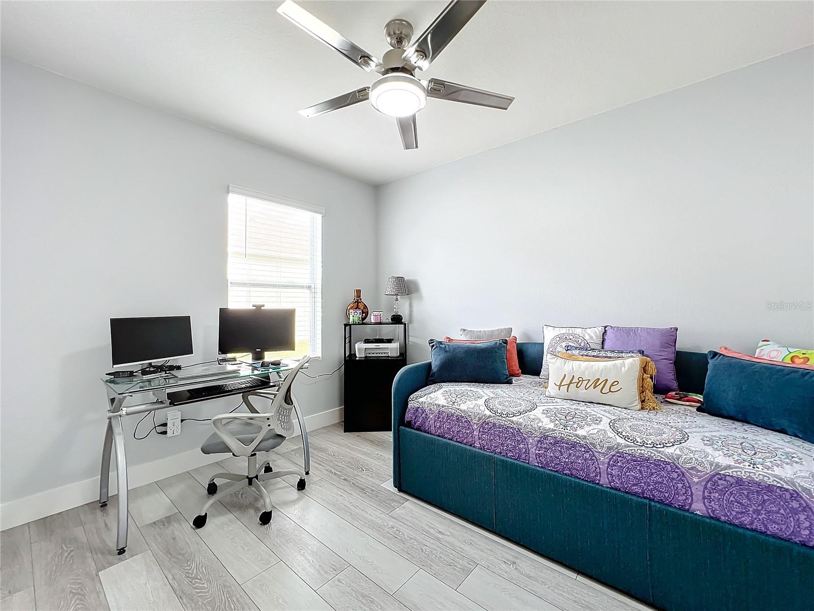 AUBURNDALE MANOR - Residential