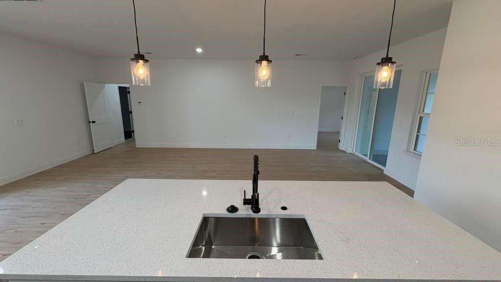 CITRUS SPGS UNIT 04 - Residential Lease