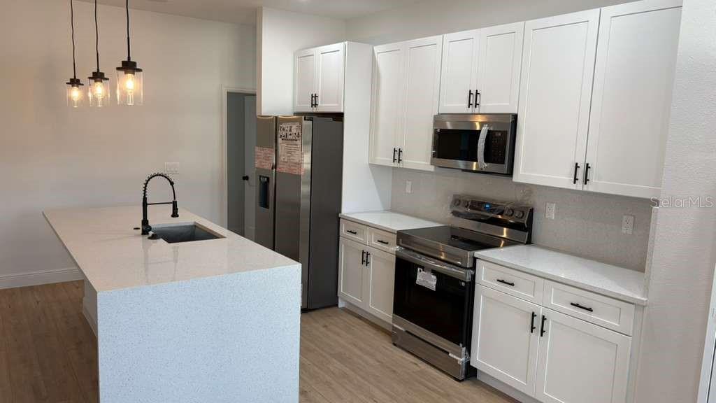 CITRUS SPGS UNIT 04 - Residential Lease