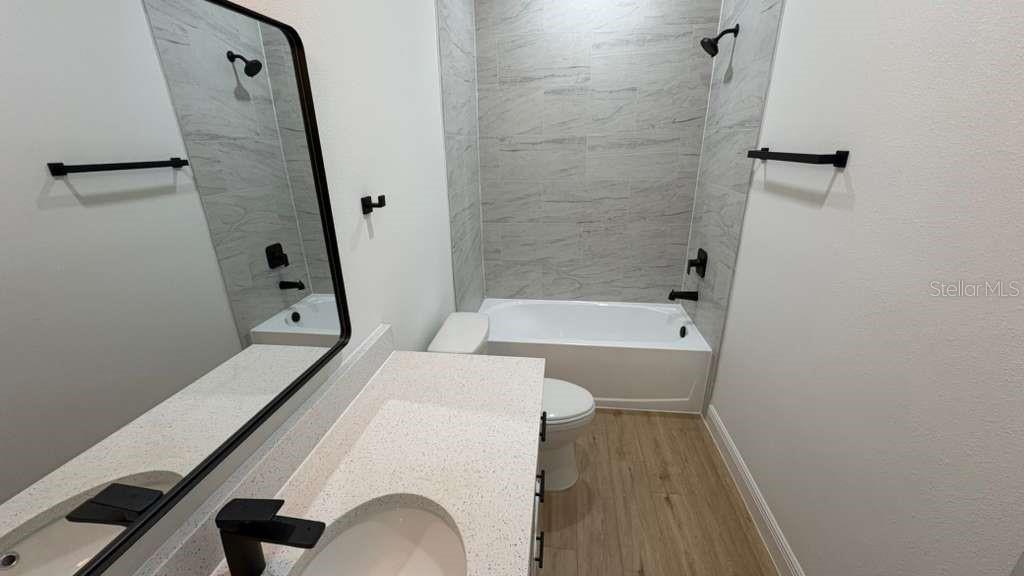 CITRUS SPGS UNIT 04 - Residential Lease