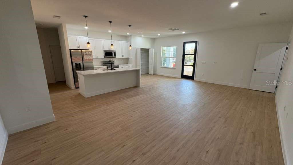 CITRUS SPGS UNIT 04 - Residential Lease