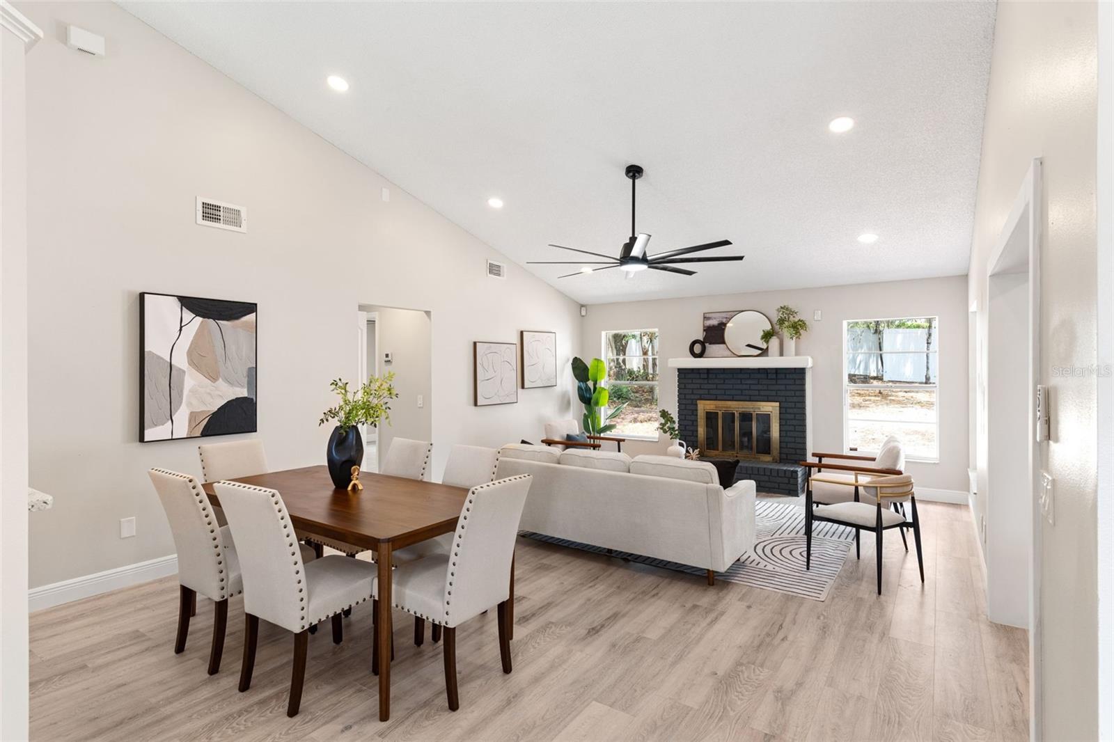 7025 HIAWASSEE OAK DRIVE