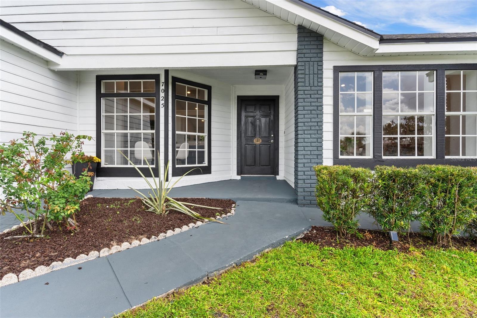 7025 HIAWASSEE OAK DRIVE