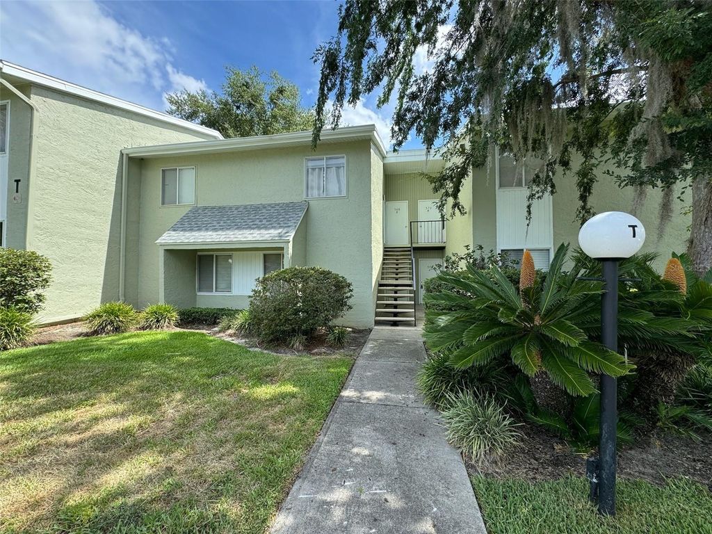 Photo of 568 Bahia Circle #B, Ocala, FL 34472 (MLS # O6377996)