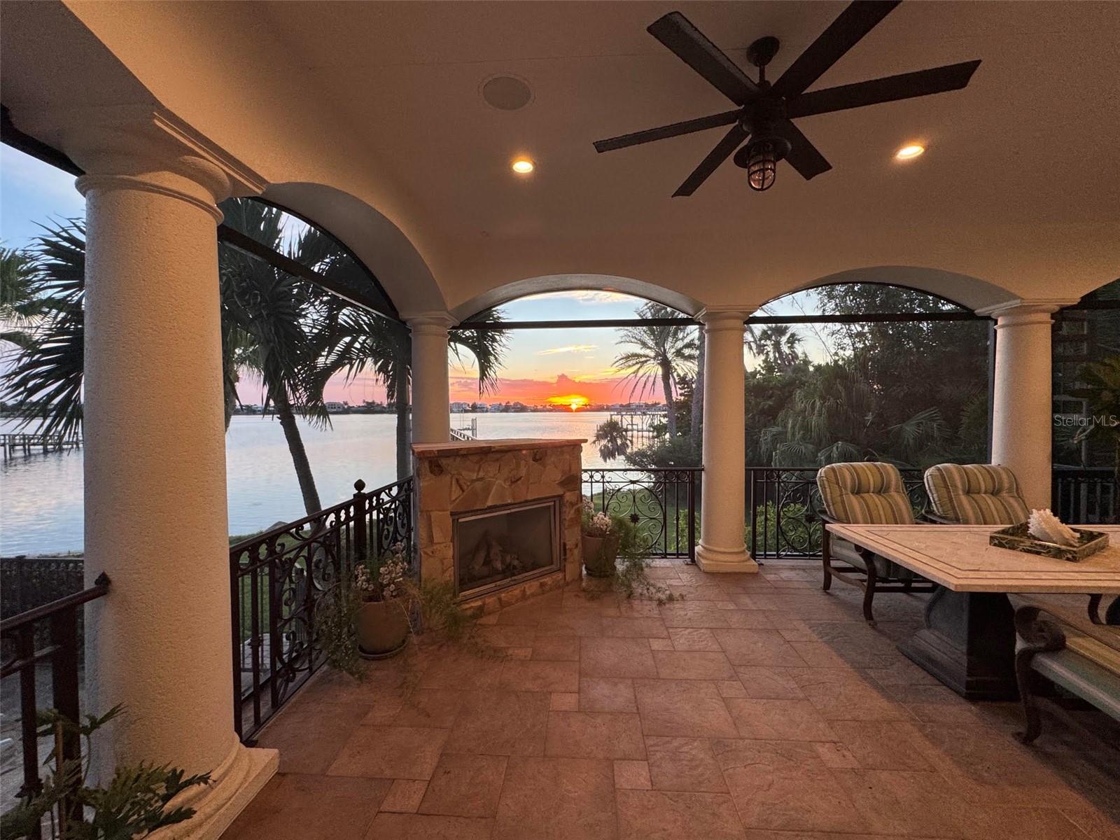 2115 LYCHEE LANE