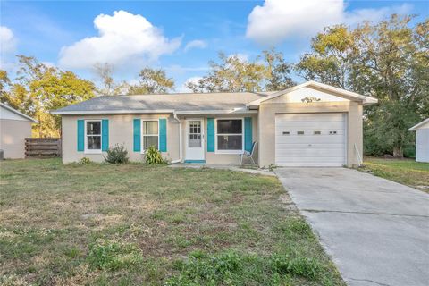 A home in DELAND