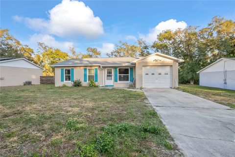 A home in DELAND