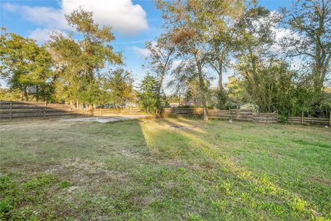 A home in DELAND