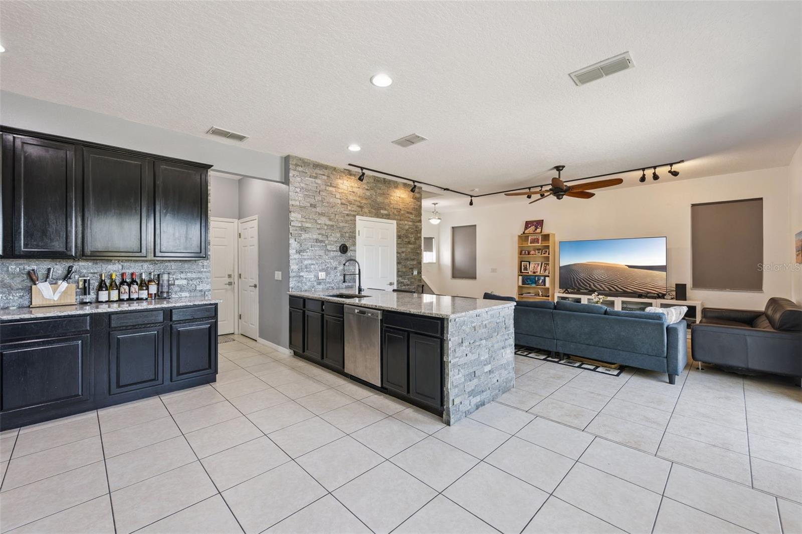 2718 CURPIN LANE