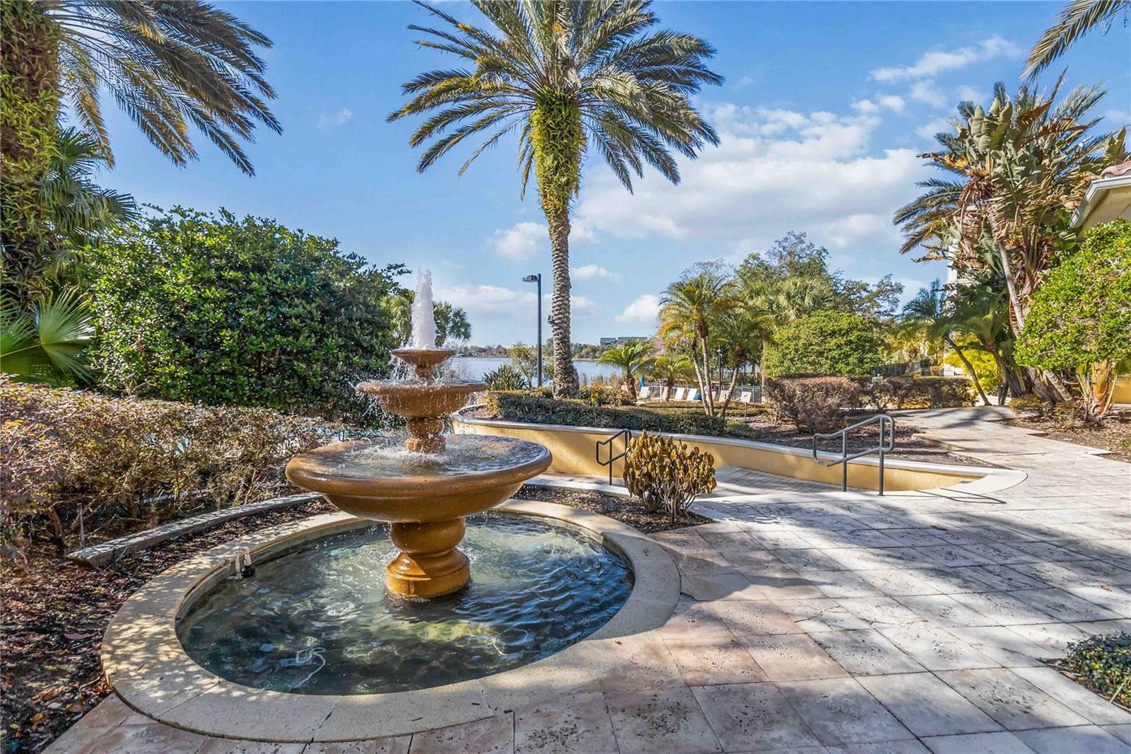 VISCONTI WEST CONDO - Residential